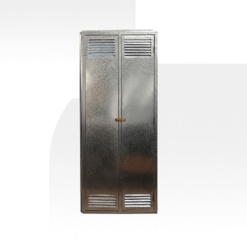 puertas con marco y celosias